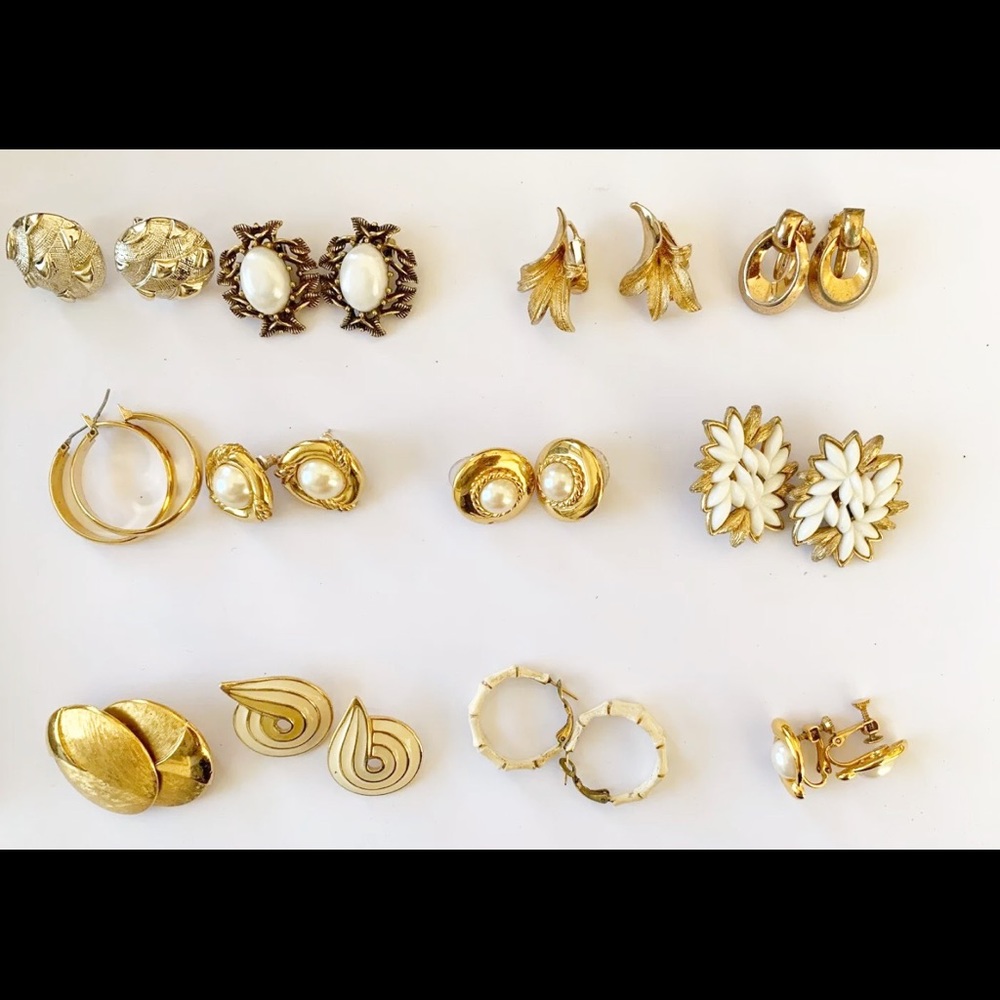 Beautiful costume designer jewelry earrings lot